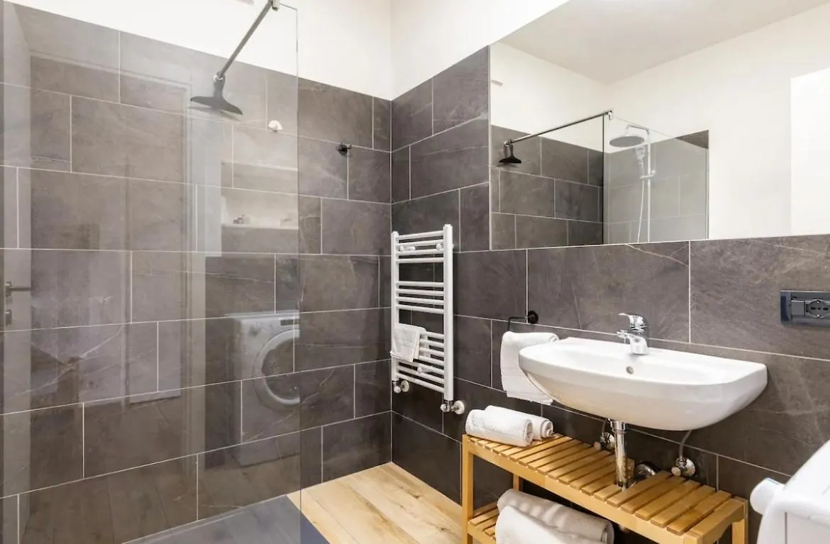 Bernardi Apartment Il Lauro Lazise Włochy